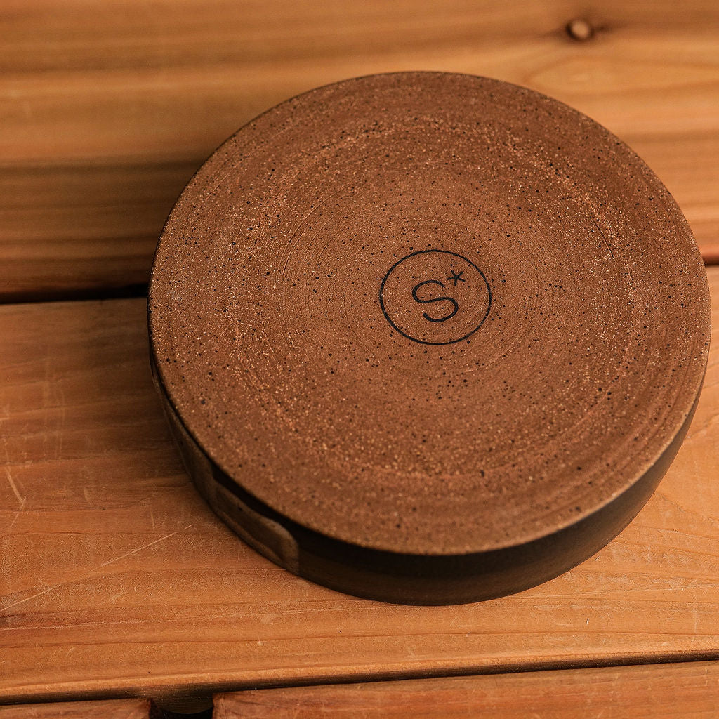 Studio Sisu black salad bowl