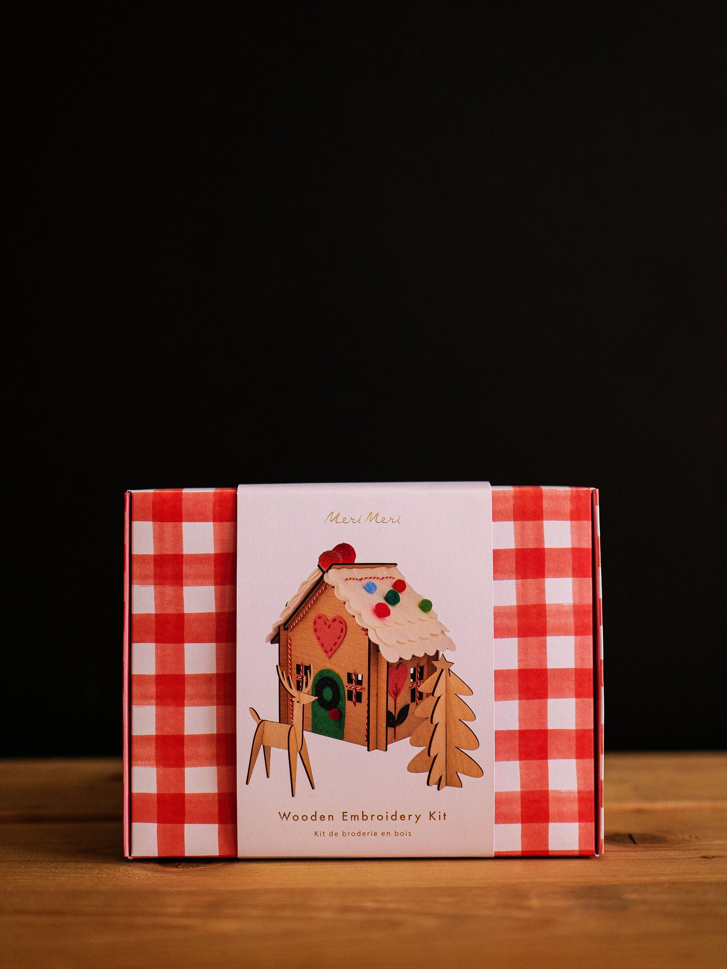 Kit broderie maison bois Noël Meri Meri