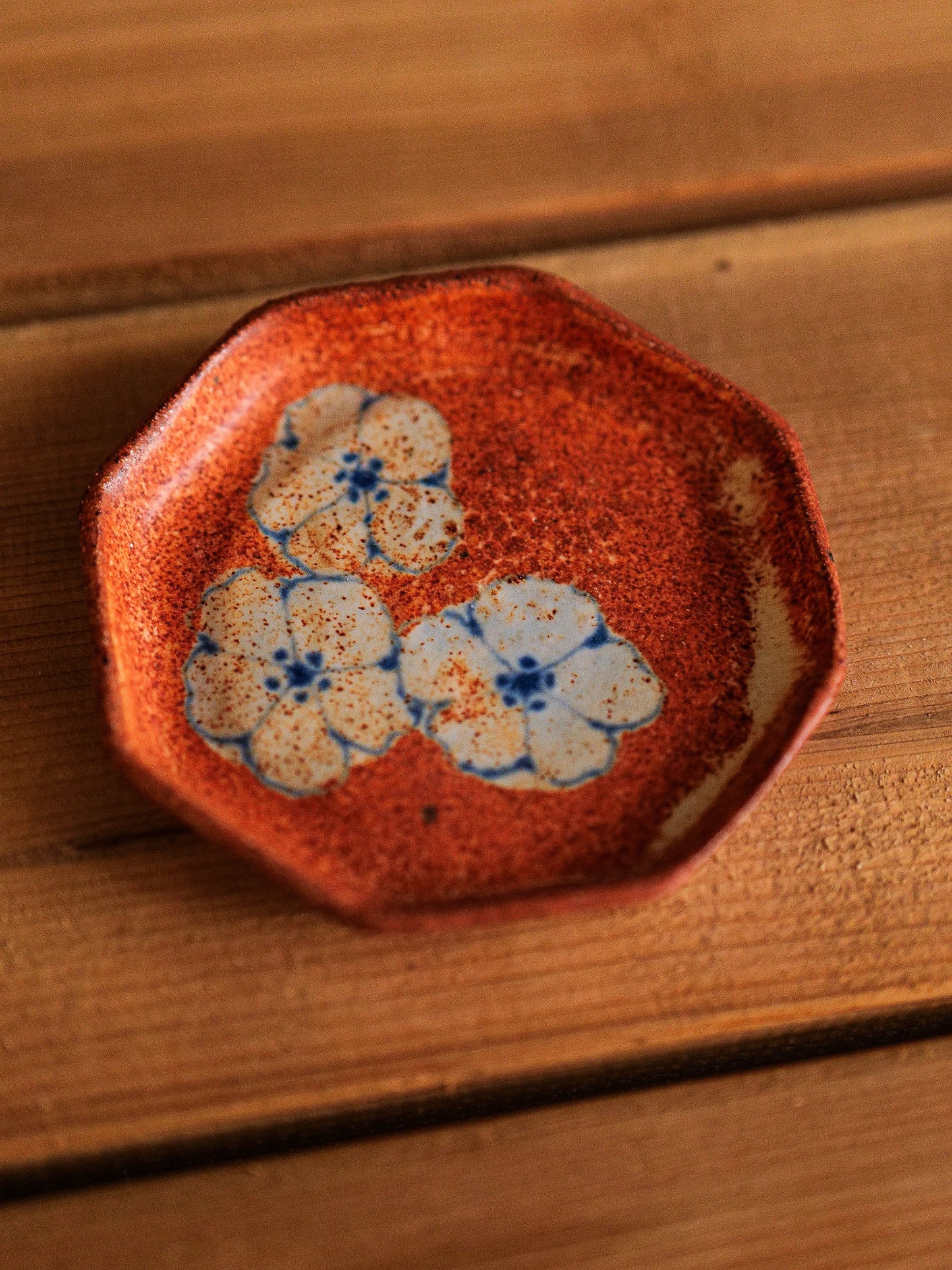 Spako Clay octagonal small gold/white plate