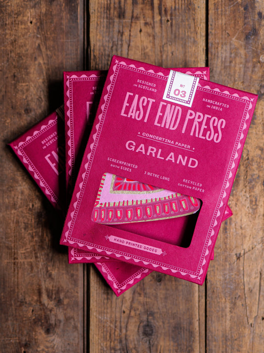 Guirlande de coeurs Concertina - East End Press