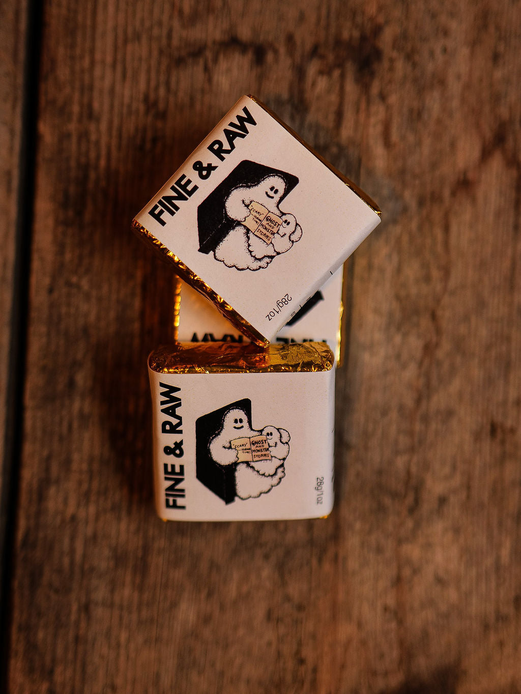 Small crispy hazelnut chocolate Rabbit Box Fine & Raw
